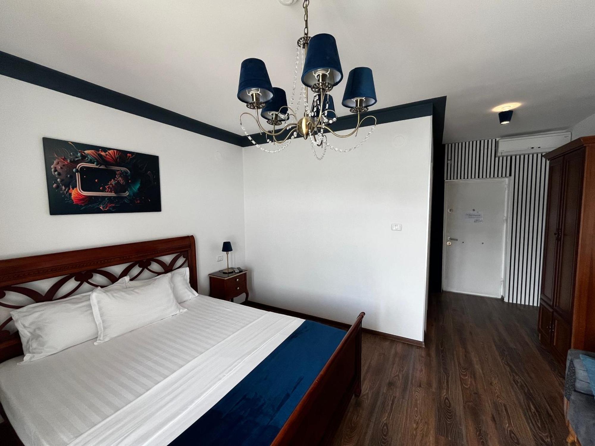 Riviera 990 - Resort & Restaurant Ieşelniţa Esterno foto